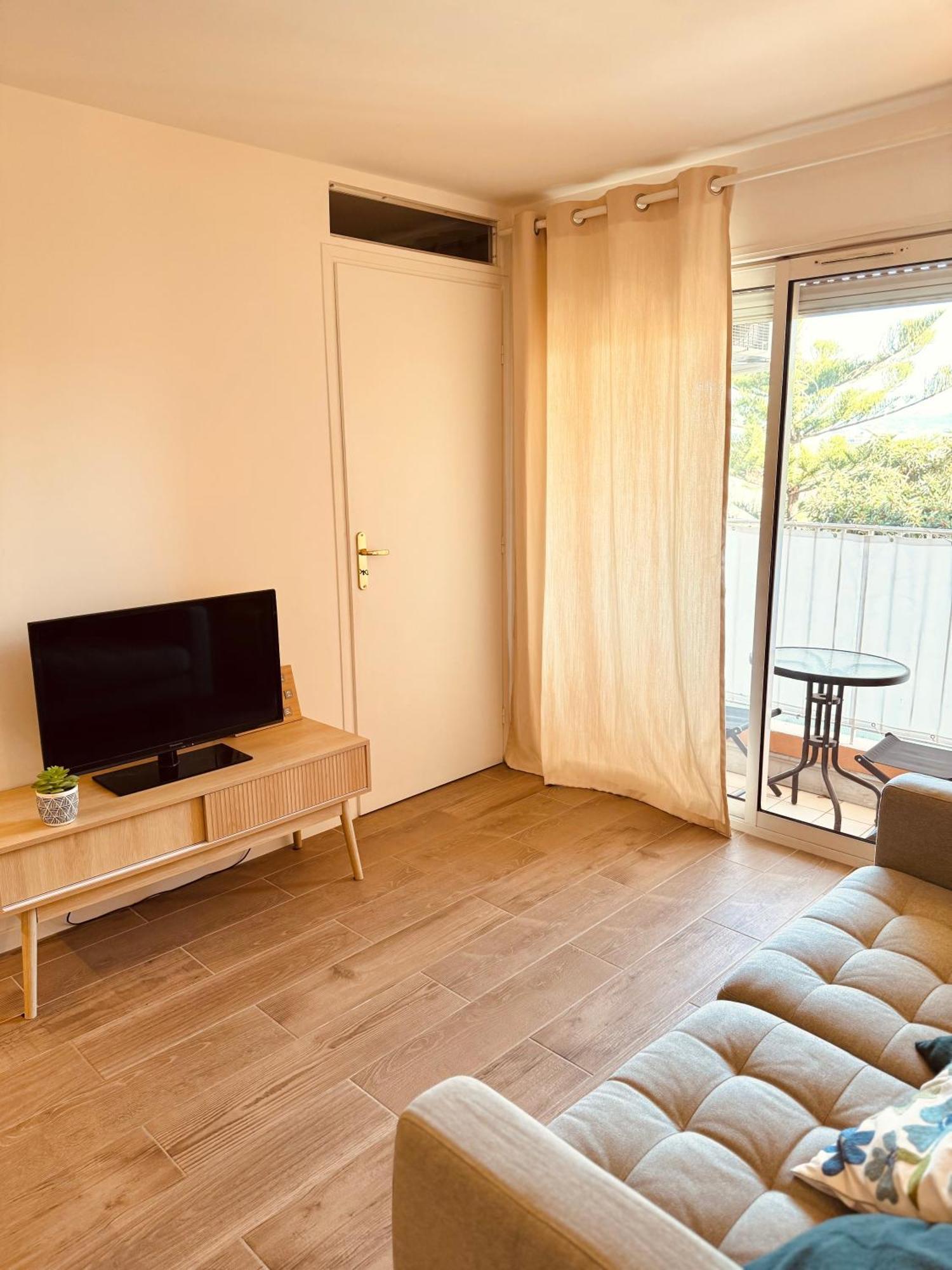 Claelle Appartment - 200M Beach Mandelieu La Napoule Luaran gambar